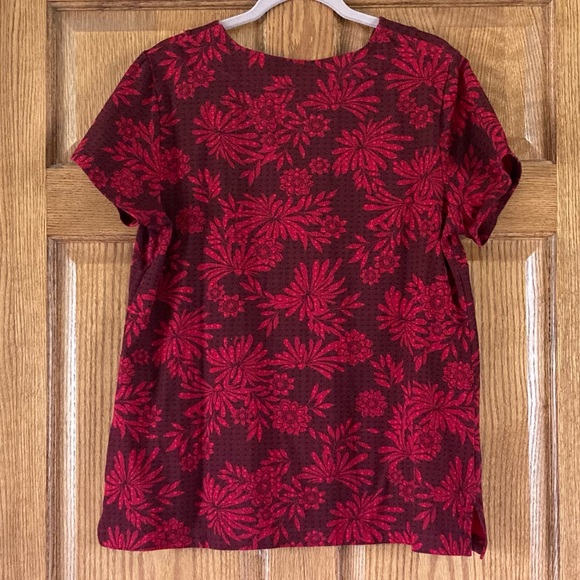 5/$15 White Stag Red Floral & Print Top XXL (2X/20) - Picture 2 of 5